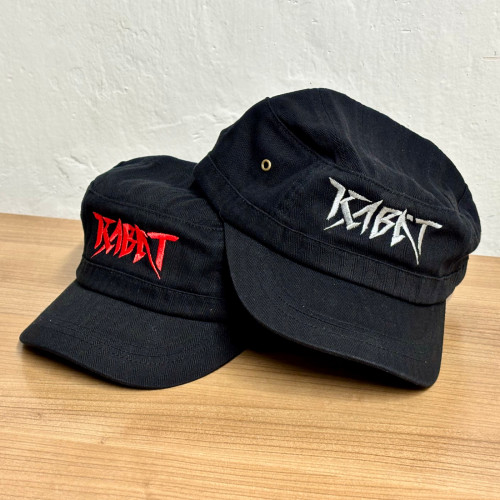 Kšiltovky s logem kapely Kabát – výroba reklamního merchandisingu