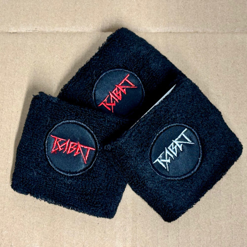 Potítka s výšivkou loga kapely Kabát – textilní merchandising